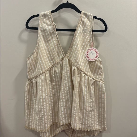 Umgee Cream and White Striped Sleeveless Blouse - Picture 1 of 3